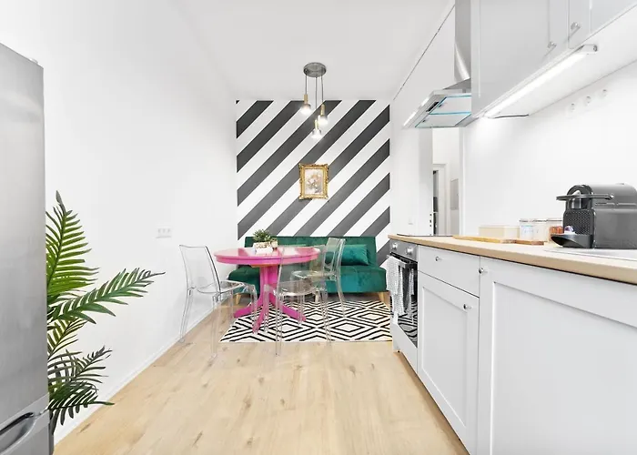 Direkt Am Staatstheater,modern,zentral,ruhig,2 Zimmer,netflix,privatparkplatz Auf Dem Hof