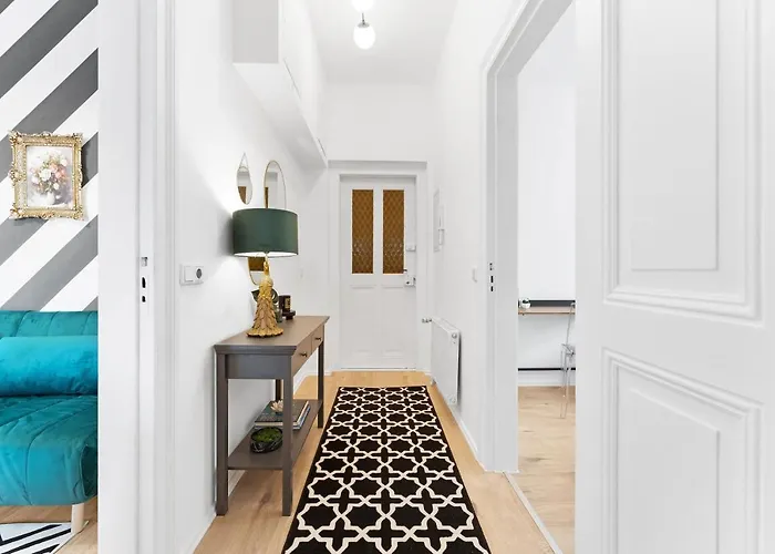 Direkt Am Staatstheater,modern,zentral,ruhig,2 Zimmer,netflix,privatparkplatz Auf Dem Hof Apartman *